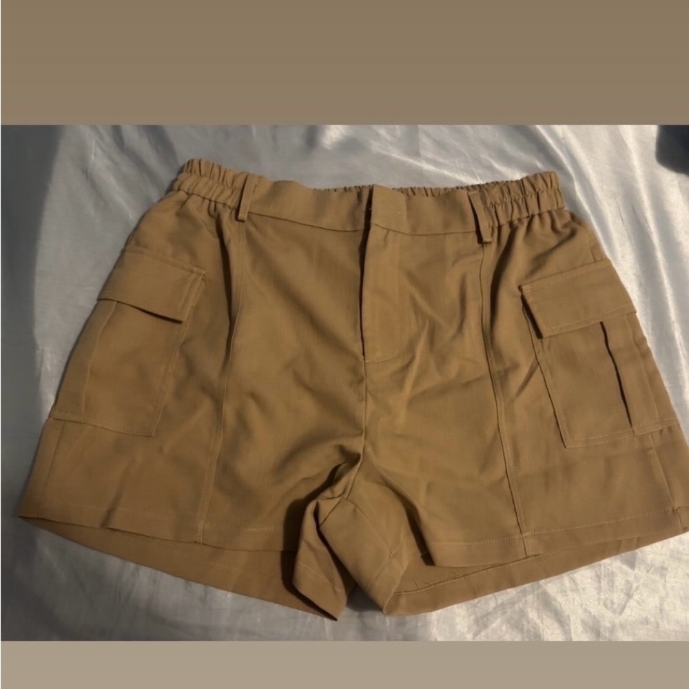 Women's Tan Cargo Shorts